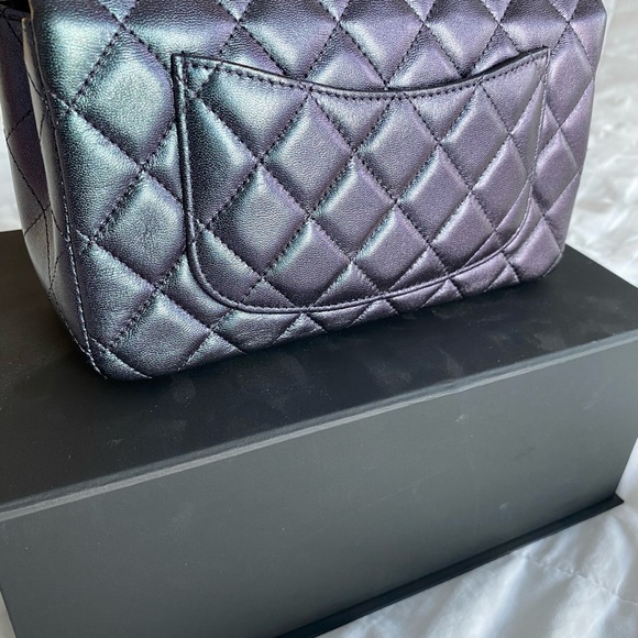 Chanel 22B Iridescent Black Rectangular Mini 🖤 - Picture 11 of 16